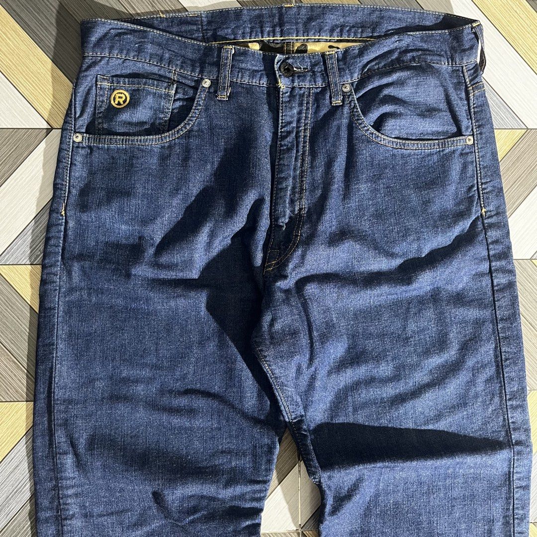 A Bathing Ape Bapesta Denim Jeans (Category: Jeans) located in Daraga. Submitted by th3cliquejunks (Listing ID 1447123506, Image 3). Description: A Bathing Ape Bapesta Denim Jeans Authentic Tagged Size: Large Condition: 10/10 No issue Made in: Japan Dimensions: Waist: 34” Length: 39” Leg Opening: 8” - 5,880 Dm!.