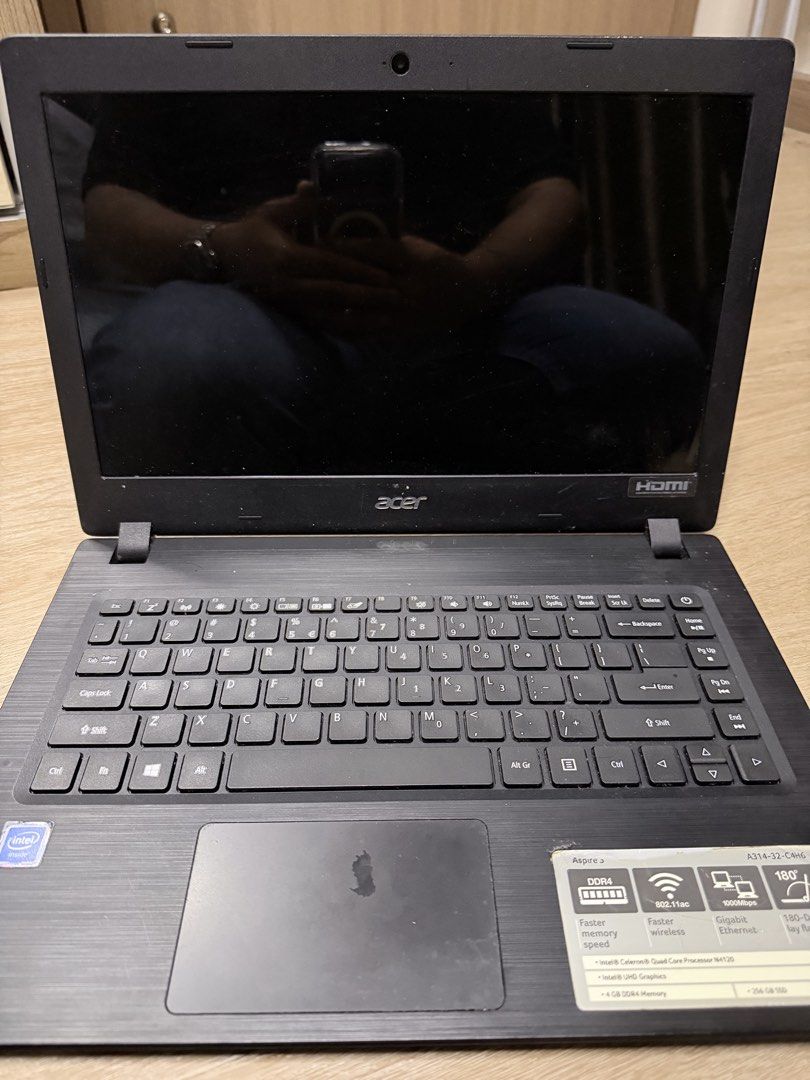 Acer Aspire A314-32 Laptop with Logitech Mouse498807276768471040