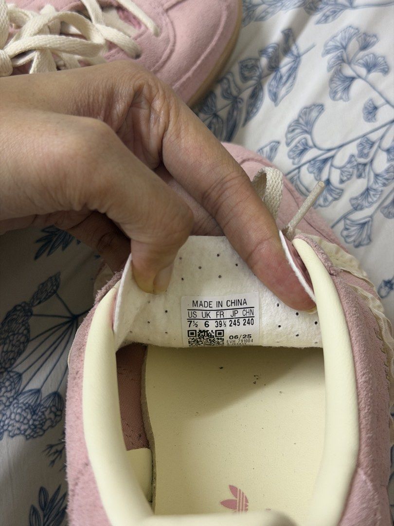 Adidas Gazelle Pink Suede Cream Stripes Gum Sole (Category: Sneakers) located in Kuala Lumpur. Submitted by dianazndn (Listing ID 1447161293, Image 3). Description: - Pink Adidas Gazelle sneakers -Comes with box - Cream colored laces -N/p: RM569 - Size: 39 - Made in China USED TWICE ORIGINAL FROM BOUTIQUE LIKE NEW.