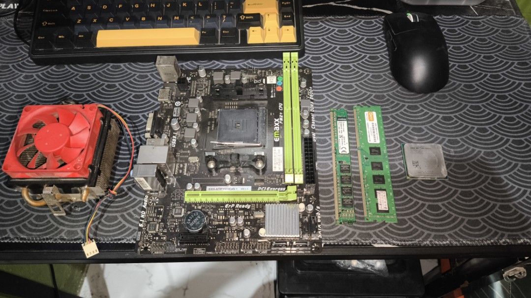 AMD A8-7400 CPU, Motherboard, RAM, and Cooler (Category: Desktops) located in Quezon City. Submitted by h20salvado74214 (Listing ID 1447173036, Image 1). Description: - AMD A8-7400B Processor - Motherboard Emaxx - 2x RAM Sticks Ddr3 4x2 8gb - CPU Cooler Rfs Nagupgrade to ryzen 5 3400g.