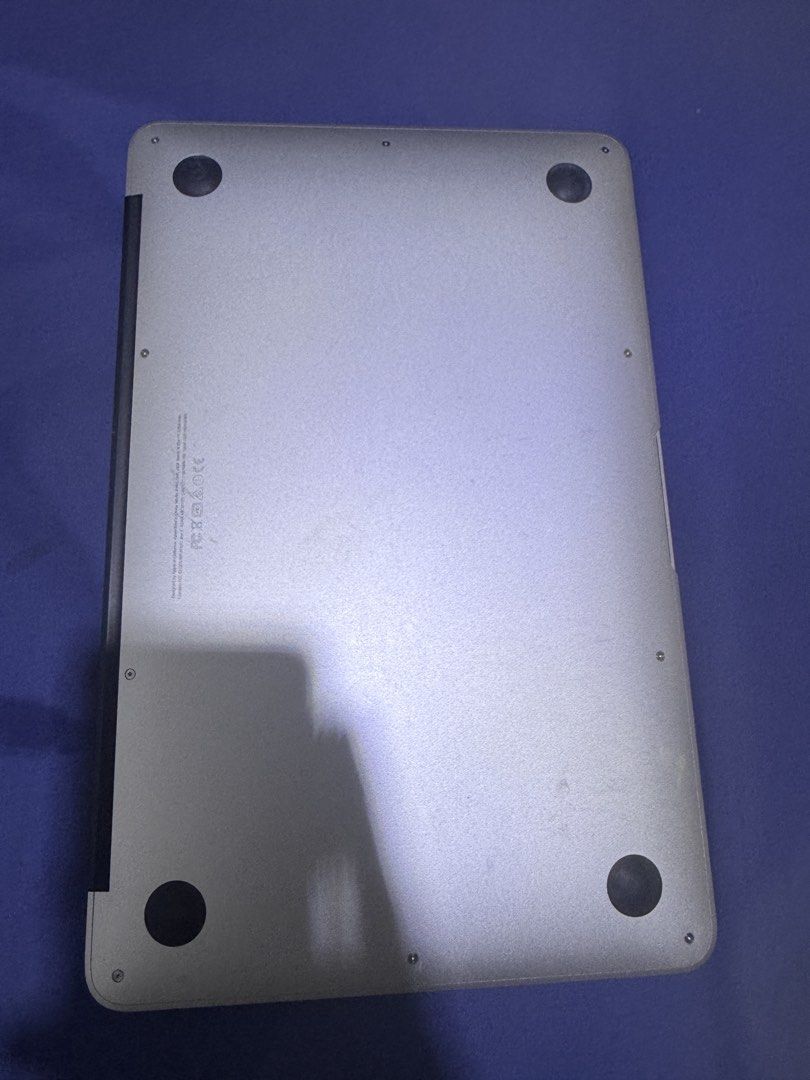Apple MacBook Air 11-inch Early 2015498473937970800645