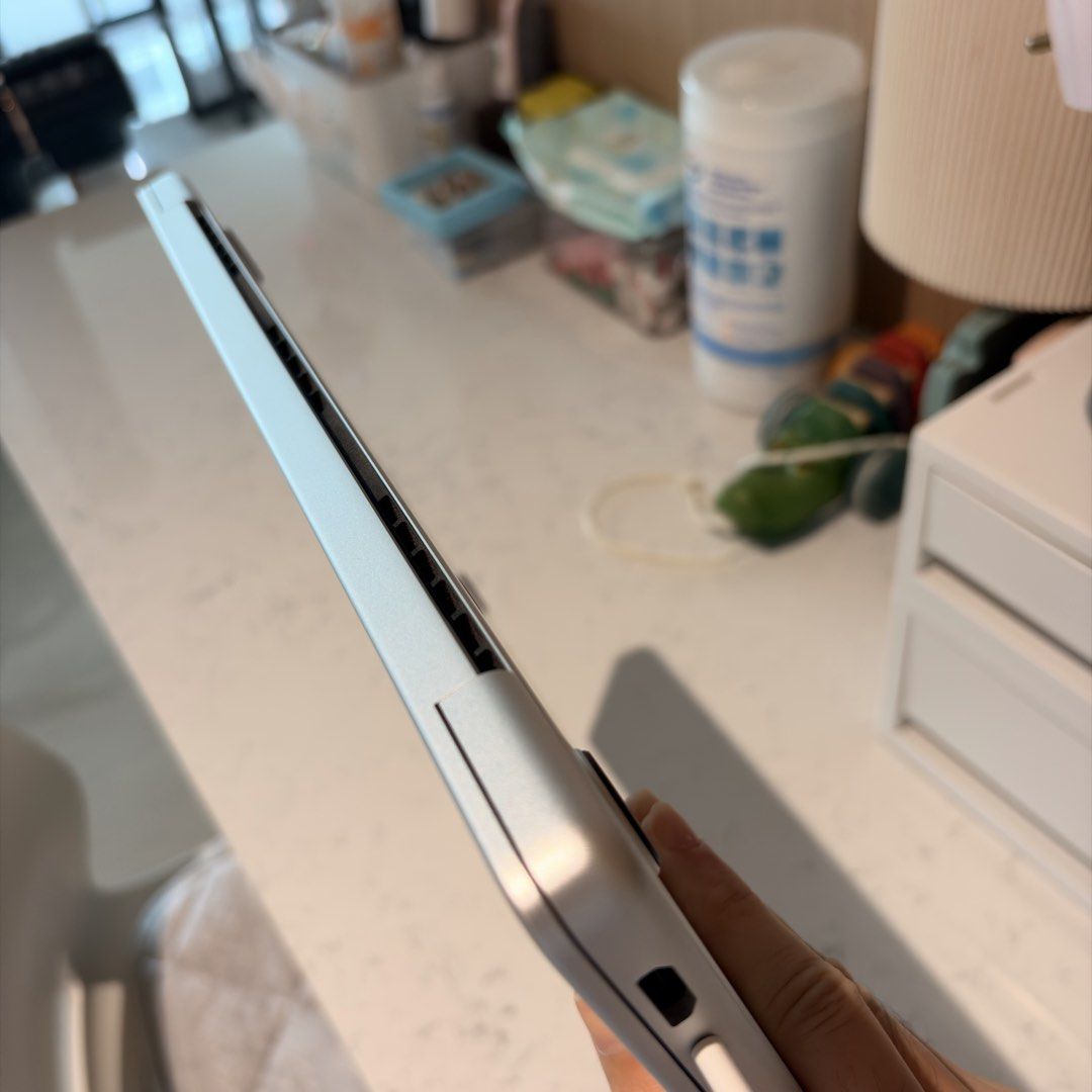 Apple MacBook Pro M1 Pro 14-inch 2021498092174791168008