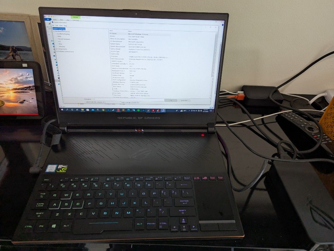 ASUS ROG Gaming Laptop498092175723735040