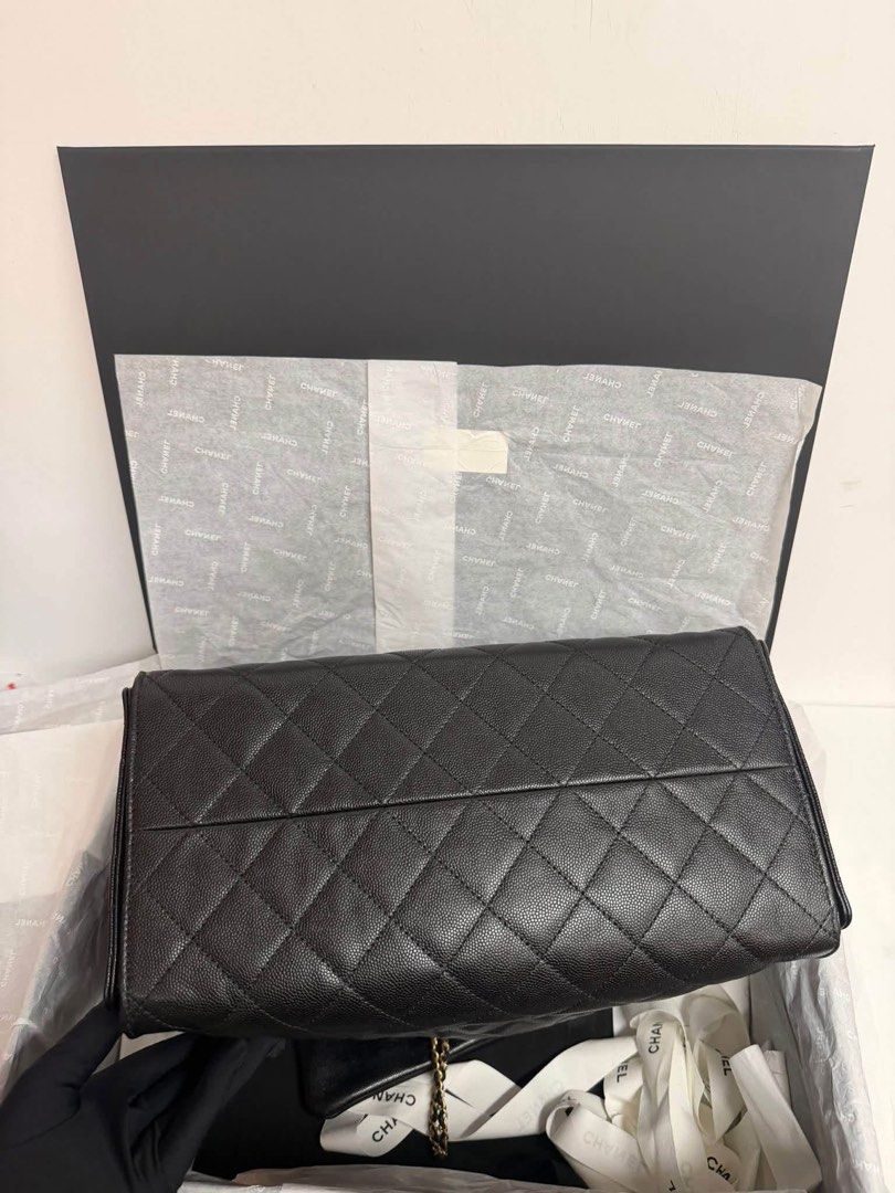 Authentic Chanel C25 Medium Black Caviar GHW Microchip 2025 NOv (Category: Luxury Bags & Wallets) located in Quezon City. Submitted by jhaediah (Listing ID 1385519214, Image 3). Description: 🔥✅C25 Medium Black Caviar GHW 2025 Nov Mircochip with dust bag and Box free ships pinas.🇵🇭✈️ 💕7.2.16.