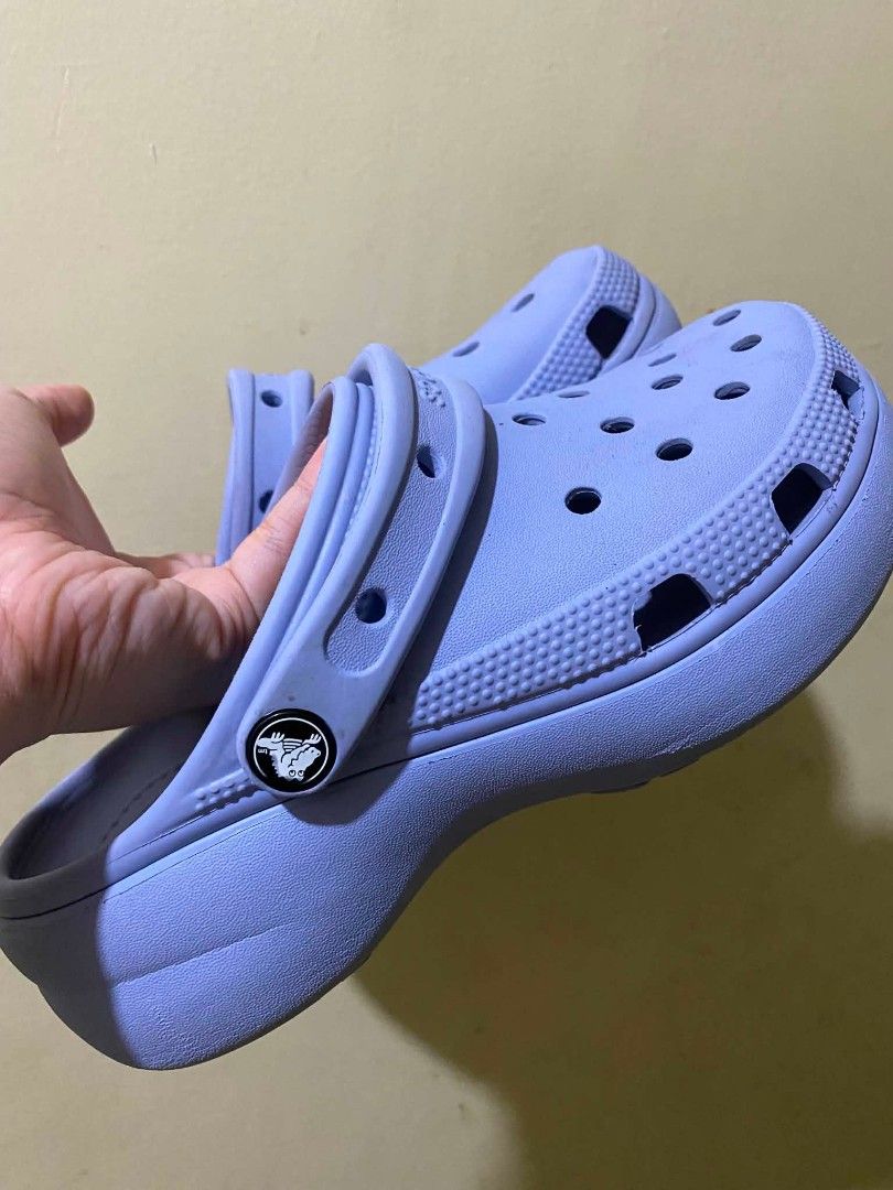 Authentic Crocs Women's Classic Platform Clogs (Category: Slippers and slides) located in Manila. Submitted by railieeexo (Listing ID 1447279179, Image 2). Description: *Products Details: (with Crocs Eco Bag) • Authentic Crocs Women's Classic Platform Clogs. • Color: Blue Haze • Size: W6 • Condition: Pre-loved (Used but not abuse) • Comfortable and Stylish Platform Design..