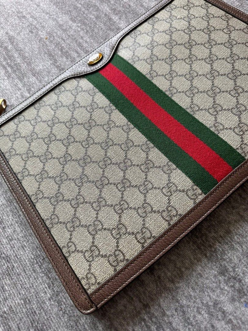 Authentic Gucci Sherryline Clutch (Category: Luxury Bags & Wallets) located in Quezon City. Submitted by jhaediah (Listing ID 1437769724, Image 3). Description: Cherryline clutch Rank A💕7.2 Free pabitbit Korea - fully paid before paship item sa Pinas.