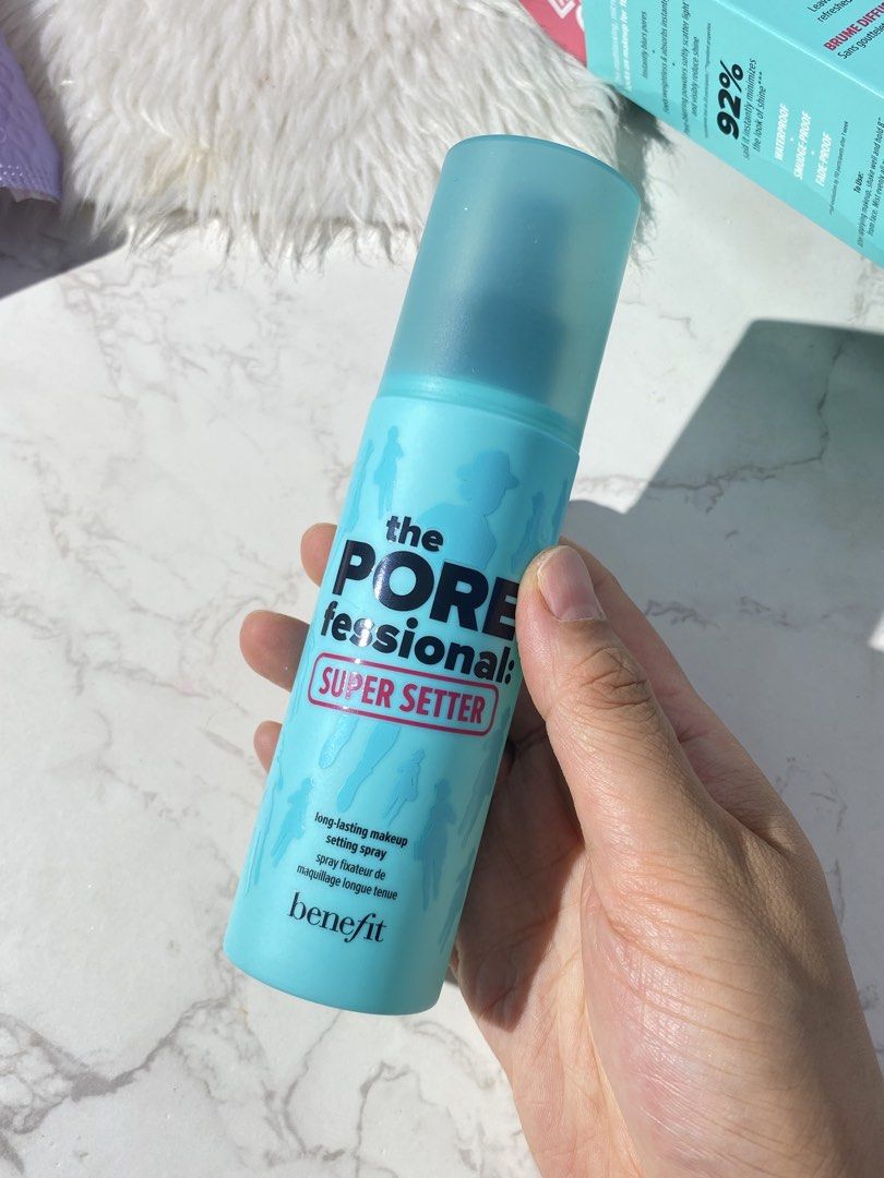 BENEFIT The Porefessional Super Setter Setting Spray (Category: Makeup) located in Quezon City. Submitted by purpleporcupine (Listing ID 1447193003, Image 1). Description: This multitasking, microfine mist locks on makeup for 16 hours*, instantly blurs pores and leaves skin feeling smooth, refreshed & hydrated. The water-based formula includes pore-blurring powders that softly scatter light** and visibly reduce shine for a natural-looking, soft-f