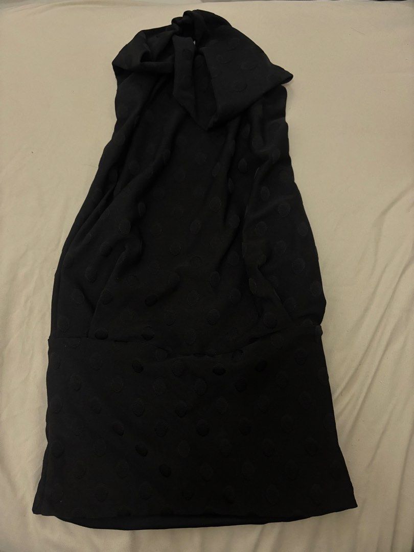 Bershka Polka Dot Halter Top (Category: Sleeveless) located in Cavite. Submitted by declutteringthingzz (Listing ID 1447253551, Image 2). Description: Bought this Bershka online Rfs : too small for me Brandnew with tags!! (Just received it today (07/02/26) LP posted!🤍.