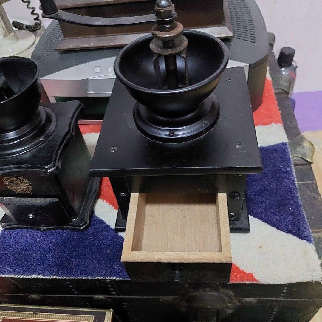 Black coffee grinder TAKE ALL (Category: Coffee Machines & Makers) located in Manila. Submitted by kitares (Listing ID 1447141688, Image 2). Description: .