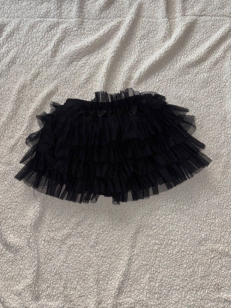 Black Ruffle Skirt (Category: Skirts) located in San Fernando. Submitted by declutterdolly (Listing ID 1447209961, Image 2). Description: Size: XS-M Closet clean-out, hoping these find new homes 📍Pampanga.