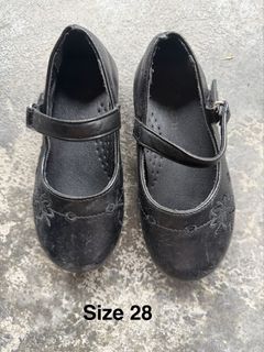 (Category: ) located in . Submitted by glammomsthriftshop (Listing ID 1447113378, Image 1). Description: .