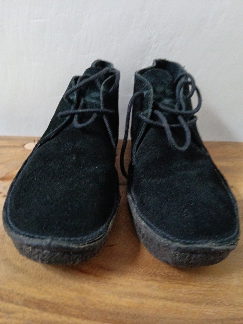 Black Suede Desert Boots Chukka Ankle Boots (Category: Casual Shoes) located in Paranaque City. Submitted by 27rcd (Listing ID 1447201823, Image 1). Description: Black suede desert boots. Lace-up closure. Ankle height. Classic chukka style. Good for casual wear. Some wear on the soles. Check photos for details..
