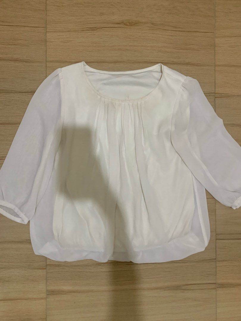 blouse, atasan putih (Kategori: Atasan) berada di Pati. Dikirim oleh itoshriin (ID iklan 1447160010, Gambar 1). Deskripsi: dom jateng, bisa 🍊 ld 100 pjg 55.