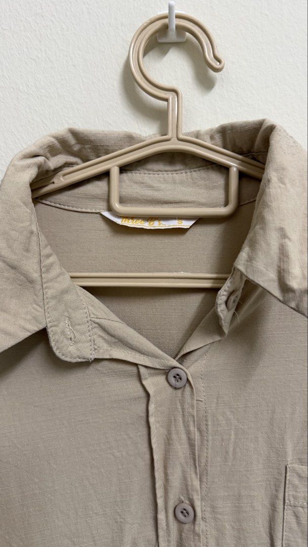 Blouse Three B’s (Category: Blouses) located in Temerloh. Submitted by atiq4h__ (Listing ID 1447249577, Image 2). Description: .