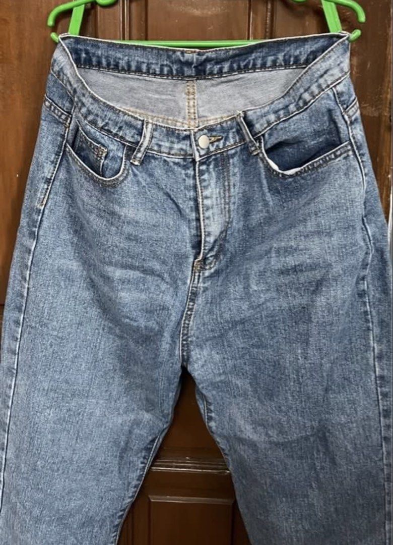 Blue Denim Pants with Frayed Hem (Category: Jeans) located in Cebu City. Submitted by lucypim (Listing ID 1447195378, Image 2). Description: - Classic blue denim pants - Straight leg cut - Frayed hem detail - Comfortable for everyday wear - Best fits waist sizes 29-30 - DM for more info on measurements or questions - Perfect for a casual look.