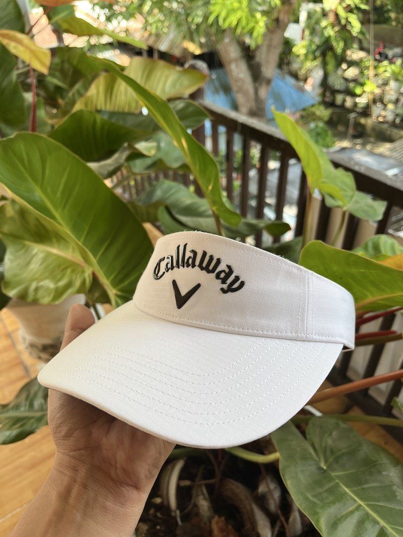 Callaway Apparel White Golf Visor (Category: Caps & Hats) located in Tabuelan. Submitted by franzloyd181453 (Listing ID 1447151119, Image 2). Description: - White Callaway visor - Perfect for sunny golf days - Adjustable strap for a comfortable fit - Made from 100% polyester - Easy to clean and durable.