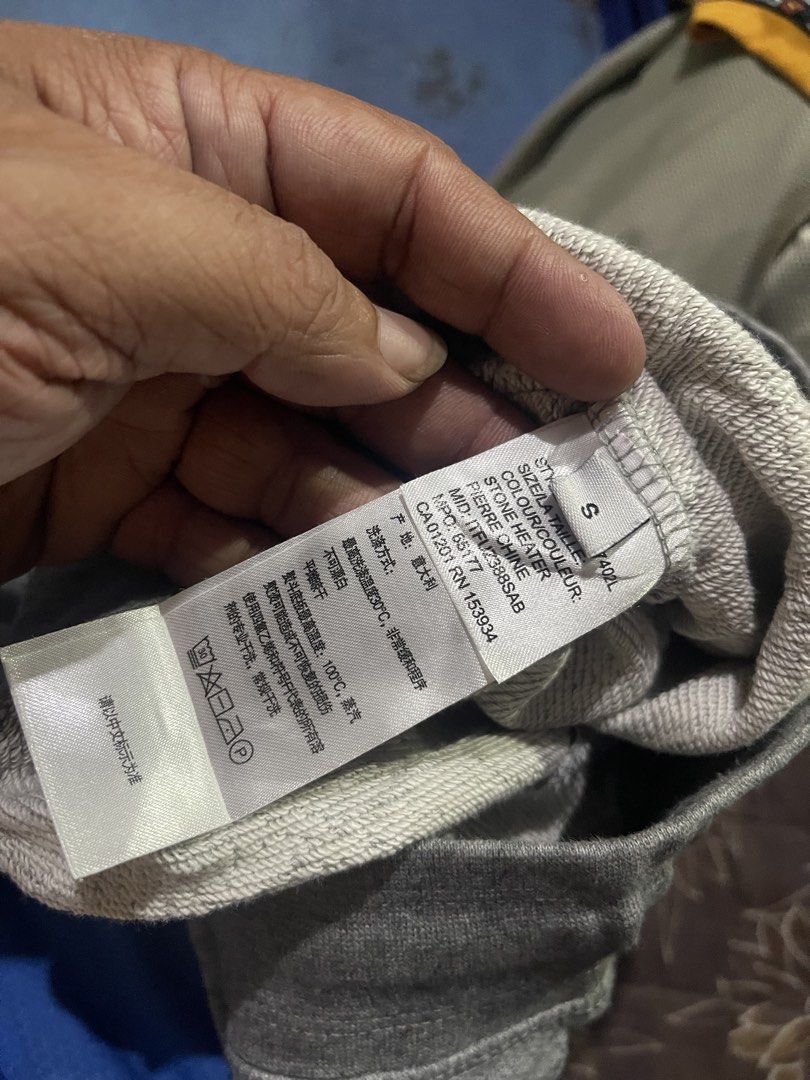 Canada Goose Grey Sweatpants Size S (Category: Luxury Apparel) located in Mandaluyong City. Submitted by mark2pac (Listing ID 1447251029, Image 2). Description: - Brand: Canada Goose - Color: Grey - Size: S - Features: Canada Goose logo patch on left leg, drawstring waist - Ideal for: Lounging, casual wear.