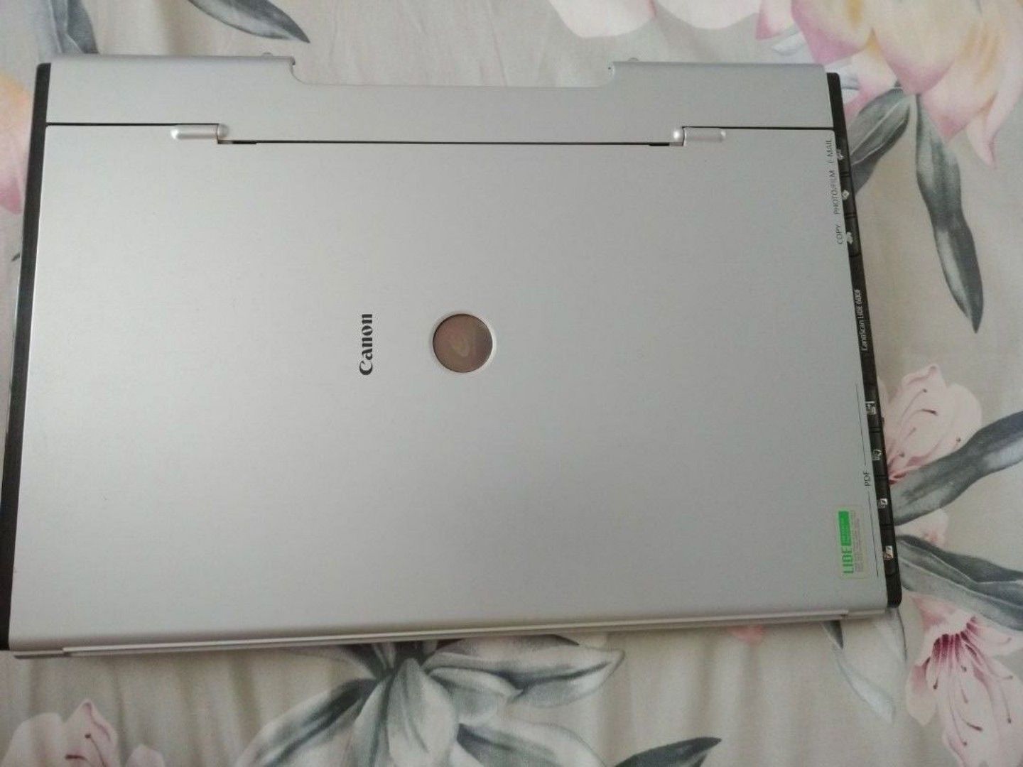 Canon LiDE 220 Flatbed Scanner498106040771553281