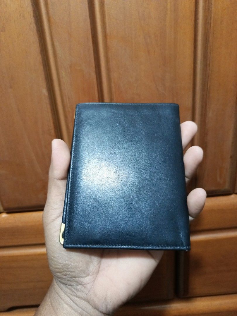 Celine Bifold Wallet (Category: Luxury Bags & Wallets) located in Santa Cruz. Submitted by friendlyfire1 (Listing ID 1447253961, Image 2). Description: +SF.