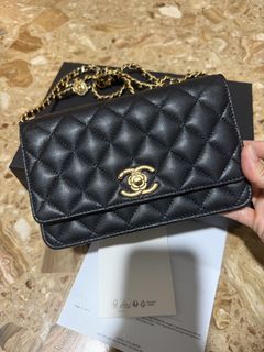 (Category: ) located in . Submitted by ilivetobuybags (Listing ID 1447254048, Image 1). Description: .