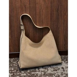 (Kategori: ) berada di . Dikirim oleh velorastudio (ID iklan 1447218100, Gambar 1). Deskripsi: .