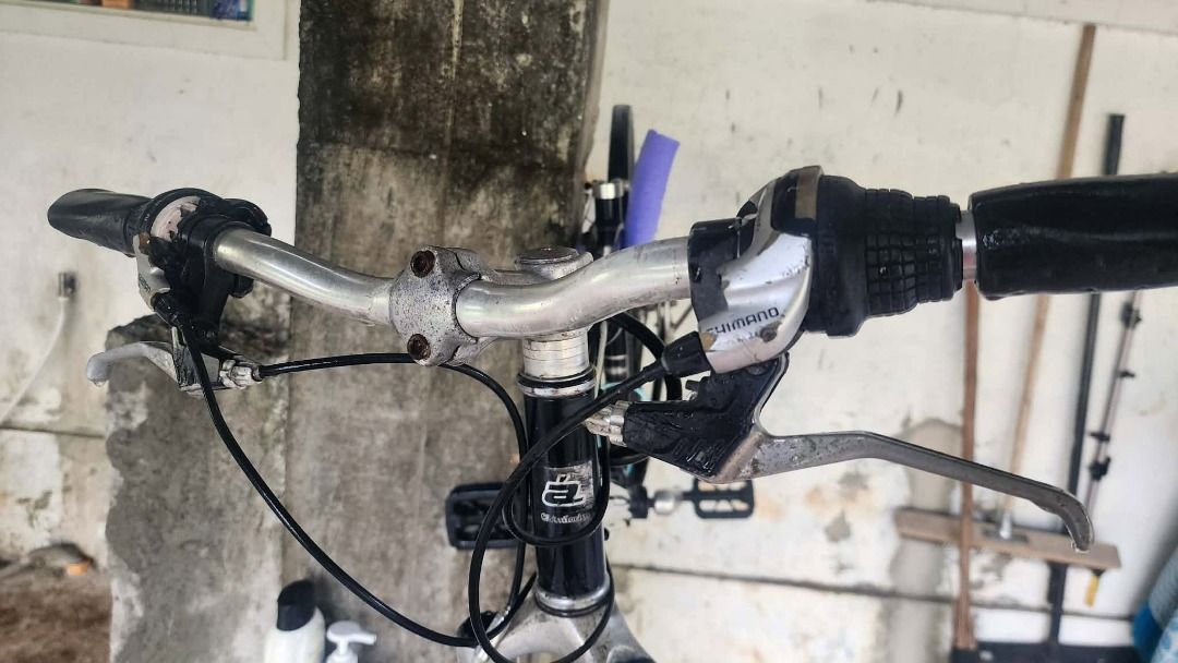 CHEVAUX Bicycle (Category: Bicycles) located in Luna. Submitted by joelrilloraza (Listing ID 1447254836, Image 1). Description: - CHEVAUX bicycle - Black frame with silver lettering - Shimano gears - Water bottle cage included - Some signs of wear on frame and fork - Tires in decent condition - Great for commuting or casual rides.
