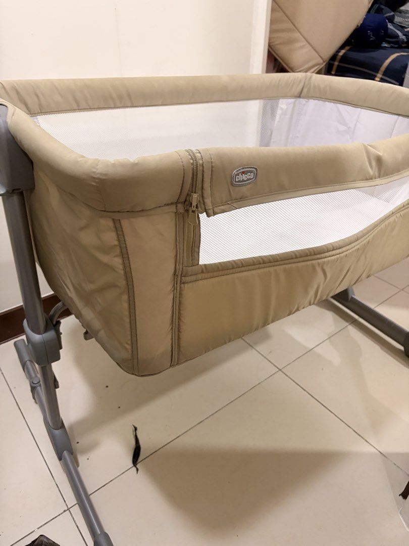 Chicco essential co-sleeping crib (Category: Cots & Cribs) located in Quezon City. Submitted by tc_01 (Listing ID 1447217989, Image 2). Description: Hi! We are selling some of our baby essentials. All items are barely used, clean, and well maintained- most are in like-new condition. RFS: Decluttering MOP: Gcash Pick-up or delivery via lalamove/grab (booked and shouldered by buyer) Location: NCR Message me for inquiries. Thank you!.