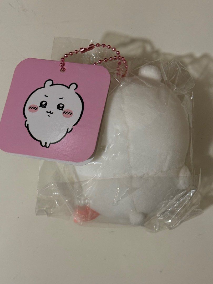 日版Chiikawa 奸笑chii吊飾 （分類：絨毛玩具）位於 Hong Kong。 由 mxysx8cwrh73846 提交（商品編號 1447255431，圖片 2）。簡介： 全新。
