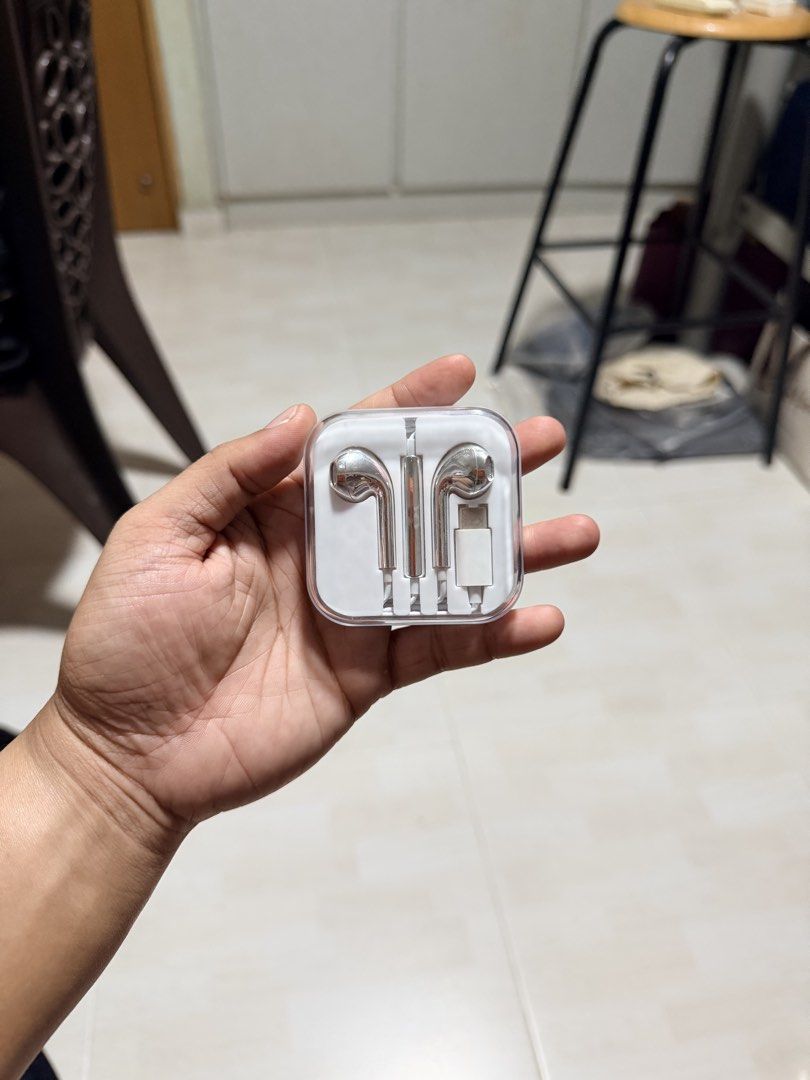 Chrome wired earphones with type c