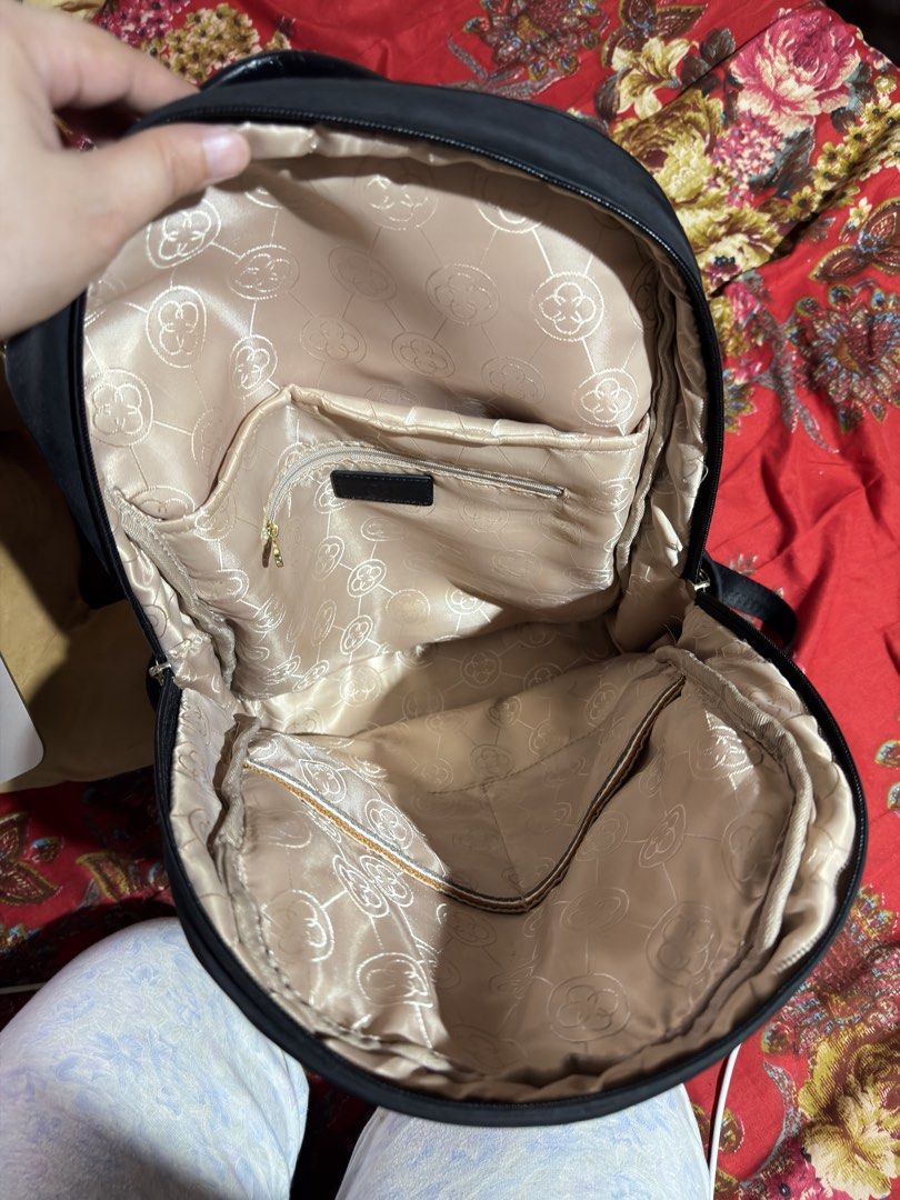 CLN Backpack (Category: Backpacks) located in Cebu City. Submitted by barefindsph (Listing ID 1447227135, Image 3). Description: CLN backpack Hindi na ginagamit.