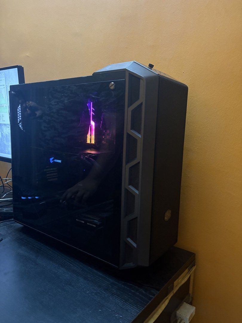 Custom Gaming PC498348255998136320
