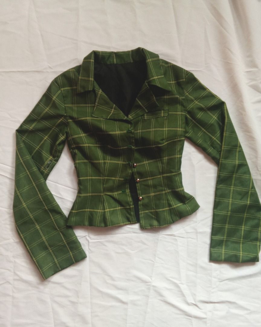Custom made (unofficial) FEU High School Jacket (Category: Coats, Jackets and Outerwear) located in Quezon City. Submitted by foundmode (Listing ID 1447172515, Image 3). Description: -Bust: up to 32" Waist: 24" -Repairs at hem & sleeves -Glue mark on under sleeve.