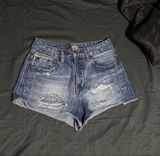 (Category: ) located in . Submitted by poimd_ (Listing ID 1447136002, Image 1). Description: .