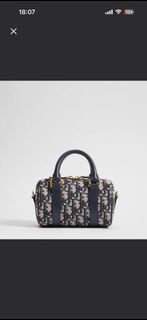(Category: ) located in . Submitted by crazeinclothes (Listing ID 1447203887, Image 1). Description: .