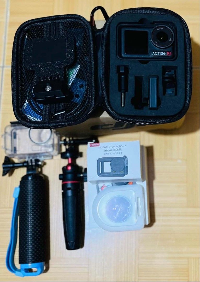 DJI Osmo Action 5 Pro Standard Combo with Accessories (Category: Cameras) located in Cebu City. Submitted by menov (Listing ID 1447271759, Image 2). Description: - DJI Osmo Action 5 Pro Standard Combo - Includes: Case bag, underwater case, mini tripod, protective frame, silicone case, magnetic base - Also includes: Screen protector, ND filter - Comes with: Quick-release adapter, Osmo locking screw, one battery - Everything you need to start filmi