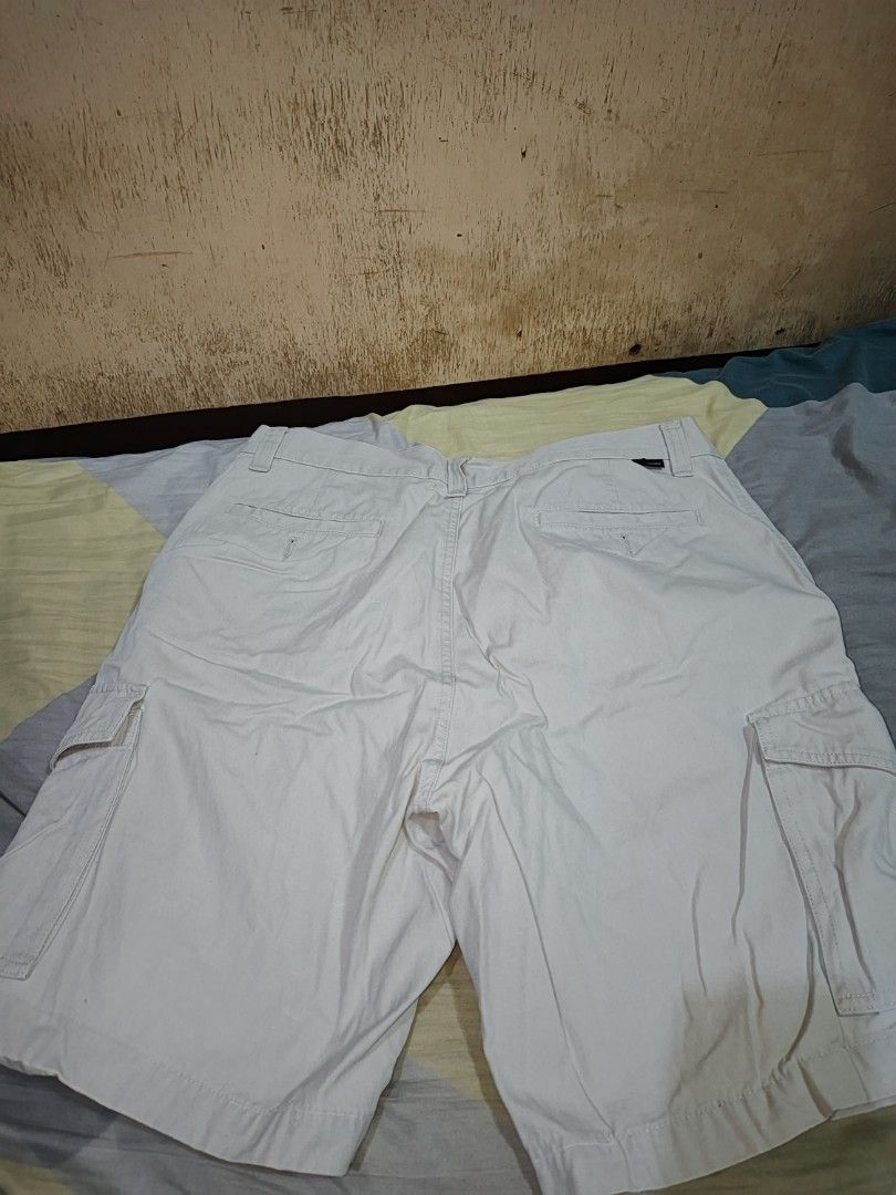Dockers Khakis Cargo Shorts Beige Men's Size (Category: Shorts) located in Manila. Submitted by doommf (Listing ID 1447287189, Image 2). Description: Dockers khaki cargo (Size 34) ‎Waist 34 ‎Length 19 ‎Hem 10 ‎No issue ‎Need wash ‎299+sf.