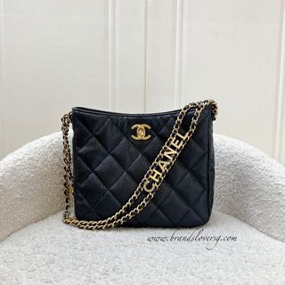 (Category: ) located in . Submitted by brands_lover (Listing ID 1437230397, Image 1). Description: .