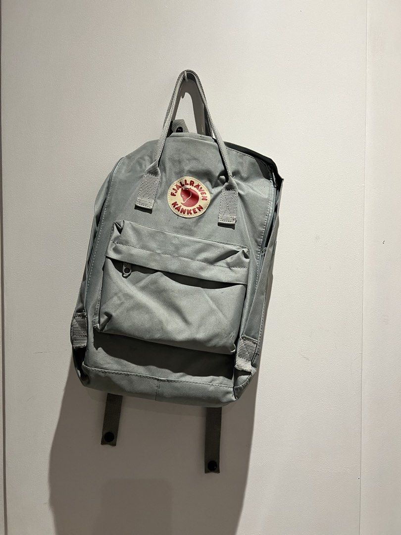 Fjallraven Kanken Classic Backpack (Category: Luxury Bags & Wallets) located in Quezon City. Submitted by baystuffnow (Listing ID 1447158964, Image 1). Description: .