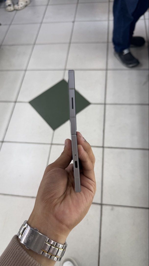 Fold 6 256gb FU with same serial box NTC Approved (Category: Samsung) located in Manila. Submitted by carimgadgets (Listing ID 1447249907, Image 3). Description: .