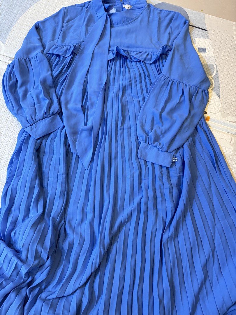 Gamis (Kategori: Gaun) berada di Pekanbaru. Dikirim oleh prelovedkikirizki (ID iklan 1447142400, Gambar 3). Deskripsi: Gamis plisket baru 1x pakai masih seperti baru. .