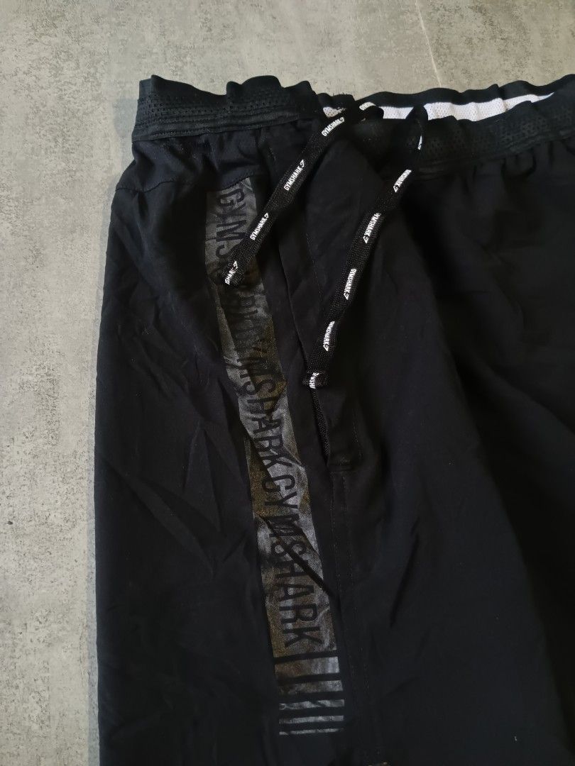 Gymshark Short (Category: Shorts) located in Calape. Submitted by ajgarments (Listing ID 1447263308, Image 2). Description: Excellent Condition Color rate 10/10 Issue: Slightly erased logo (Check 3rd pic) Width 32( Stretchable/Adjustable) length 18.