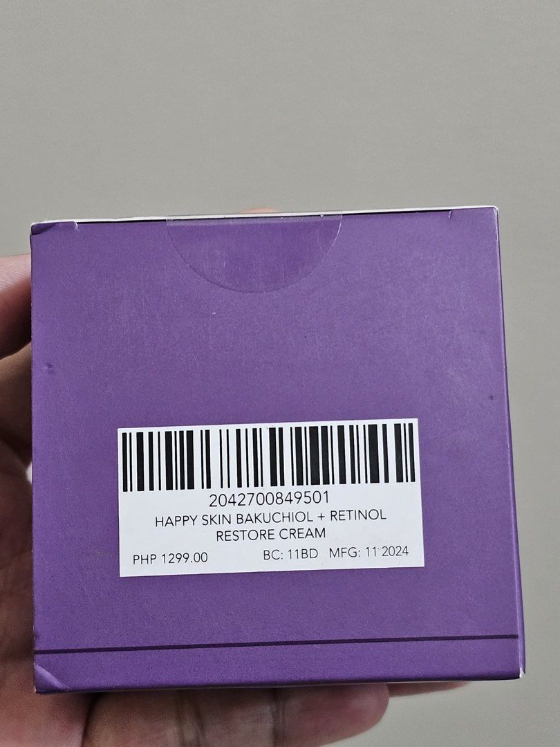 Happy Skin cream (Category: Face Care) located in Quezon City. Submitted by MsCLM (Listing ID 1447229258, Image 3). Description: Brand new Original price 1,299 selling half the price Selling low Very effective anti aging cream .
