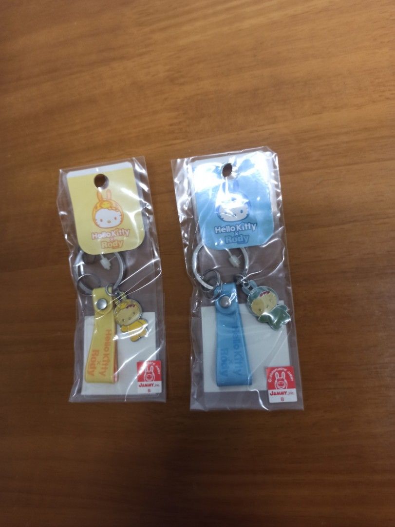 Hello kitty 匙扣 （分類：其他）位於 Hong Kong。 由 xiaocheung 提交（商品編號 1447290333，圖片 3）。簡介： 全新,每個20元。
