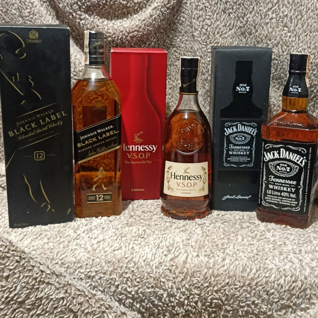 Henesy, JD and BLabel sold per set with Box!!! (Category: Beverages) located in Paranaque City. Submitted by damit101 (Listing ID 1447242309, Image 1). Description: Great for gifts or collections as it comes with its box. Sold per set!!! B ack Lab l (1L) He nes sy (700ml) Jac Dniel's (1L) Also sold separately. We offer wholesale. PM for inquiry..