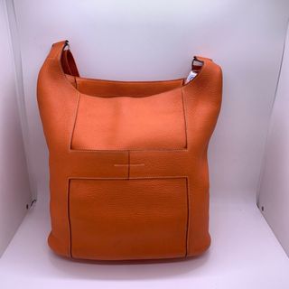 （分類：）位於 。 由 eluse_luxury 提交（商品編號 1447175613，圖片 1）。簡介： 。