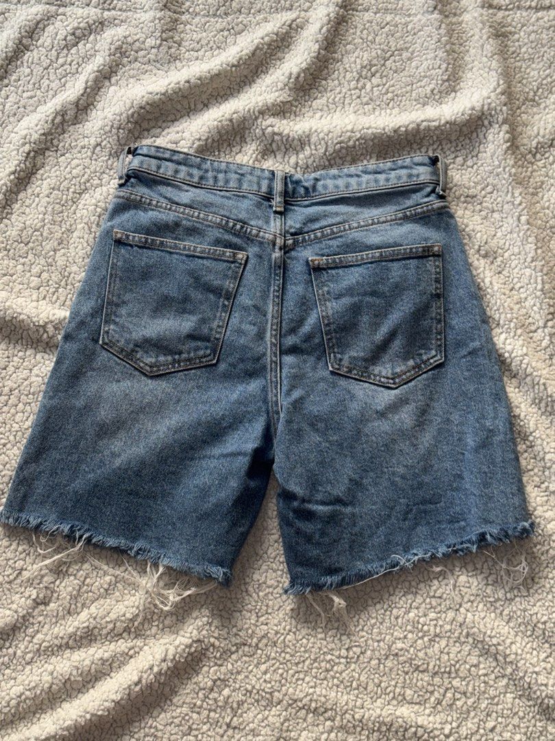 H&M Blue Jorts (Category: Shorts) located in San Fernando. Submitted by declutterdolly (Listing ID 1447204744, Image 2). Description: Size: Eur 38 US 6 Closet clean-out, hoping these find new homes 📍Pampanga.