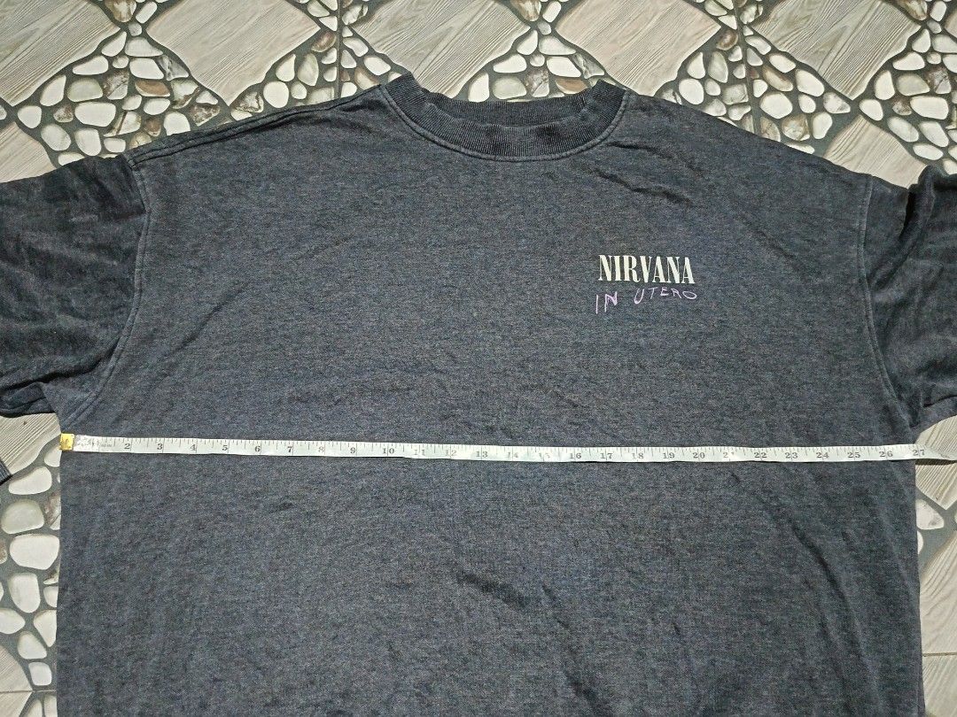 H&M Divided Nirvana "In Utero" Oversized Sweatshirt (Category: Coats, Jackets and Outerwear) located in Zaragoza. Submitted by kinghalili71957 (Listing ID 1447116874, Image 3). Description: .