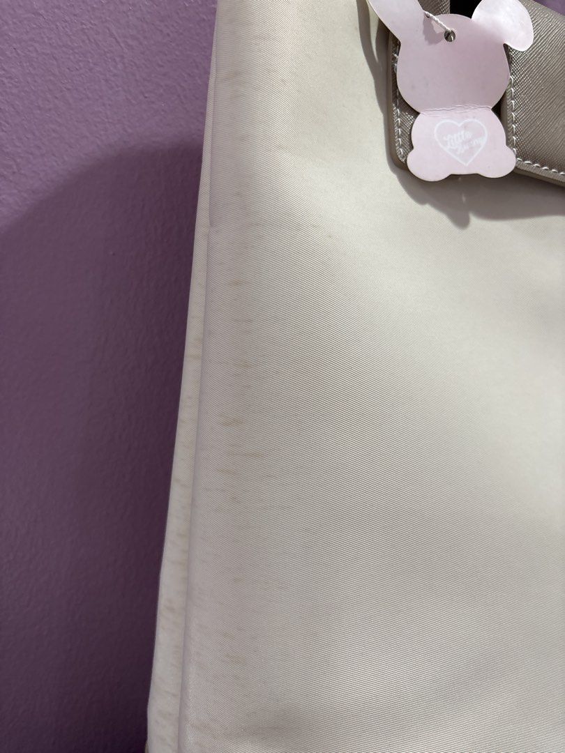 HOLB Anytime Laptop Bag (Category: Tote Bags) located in Binan City. Submitted by coat_inthemiddle (Listing ID 1447205610, Image 3). Description: House of Little Bunny Anytime Laptop Bag Fits 13” laptop Brand new/unused 2 straps included **has minor stains on sides .