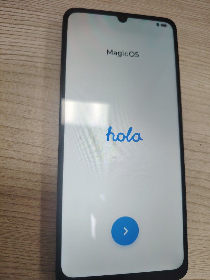 Honor (Category: Honor) located in Kuala Lumpur. Submitted by muhammadzyed_ (Listing ID 1447172012, Image 1). Description: HONOR 500 Smart 5G (spec ringkas) * Skrin: 6.75 inci LCD HD+, 90Hz * Processor: MediaTek Dimensity 6300 (5G) * RAM: 8GB + RAM Turbo * Storan: 256GB (sokong microSD hingga 1TB) * Kamera belakang: 50MP AI * Kamera depan: 5MP * Bateri: 5,260mAh * Pengecasan: 35W SuperCharge * OS: MagicOS berasaskan Android * Rangkaian: 5G dual S