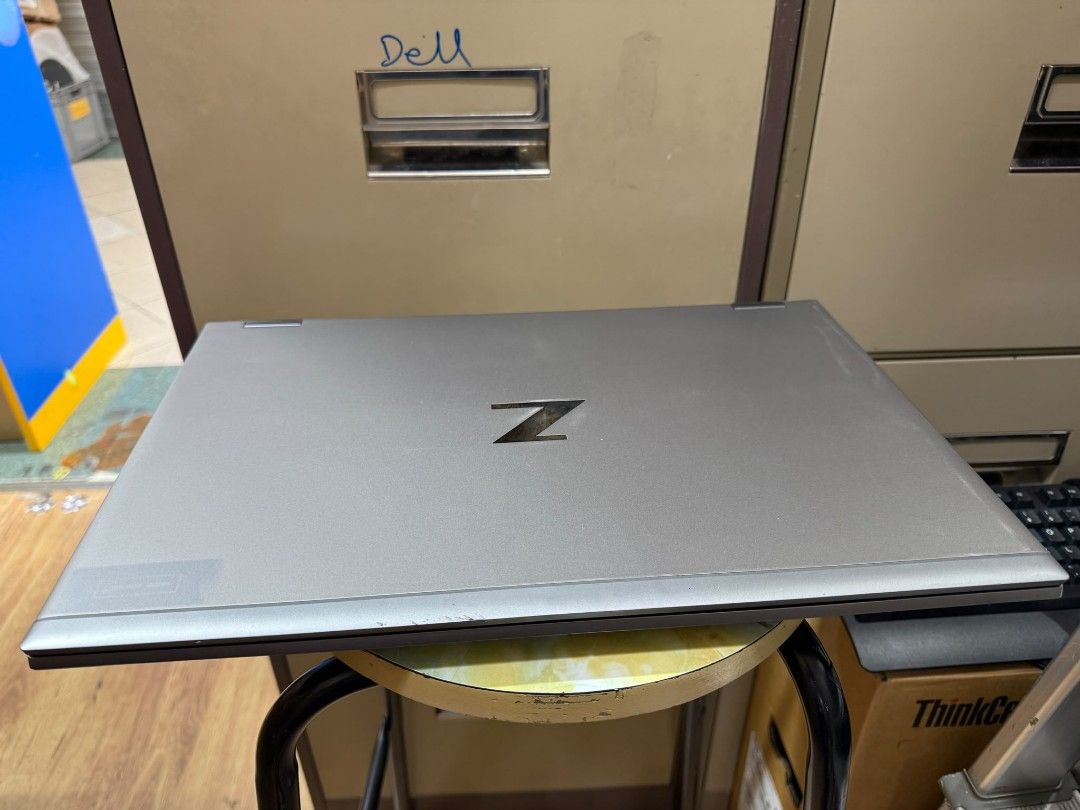Hp ZBook 17498472355859025923